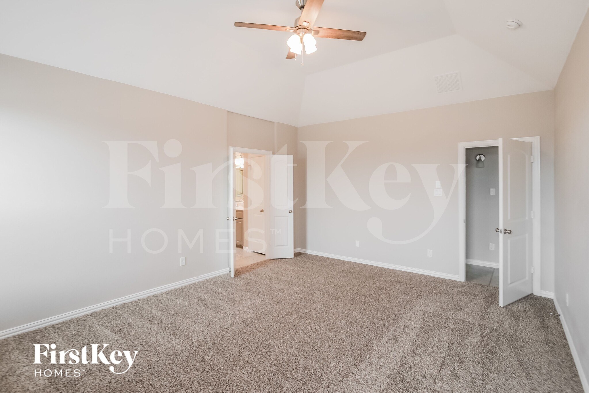 Building Photo - 304 Stefani Dr