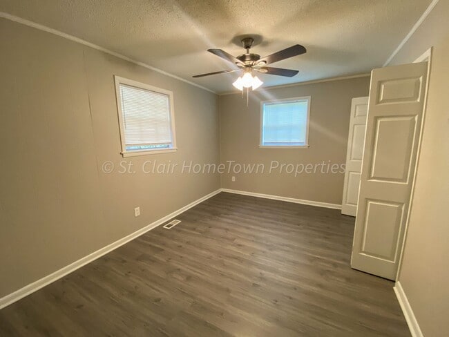 Building Photo - Charming Newly Remodeled 2-Bedroom Home fo...