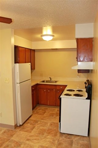 Kitchen - Autumn Oaks Apartments