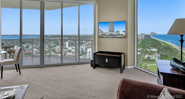 Building Photo - 7330 Ocean Terrace