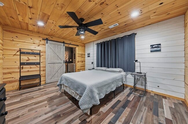 Building Photo - 10730 Barren River Rd