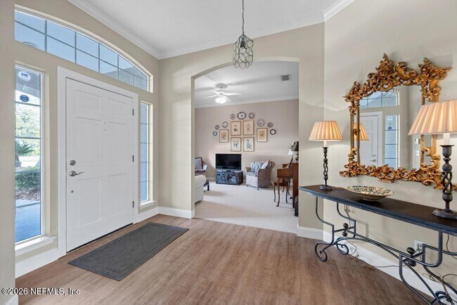 Building Photo - 137 Oak View Cir