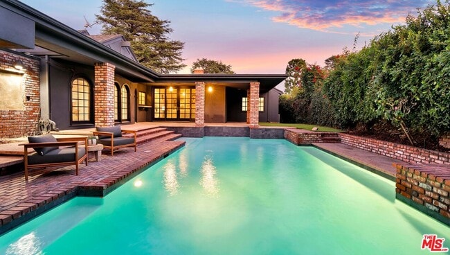 Building Photo - 4559 Morella Ave