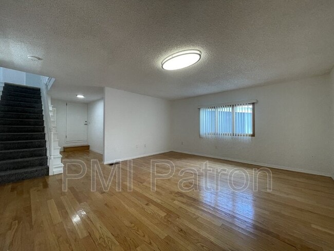 Building Photo - 1719 Van Horne Ln