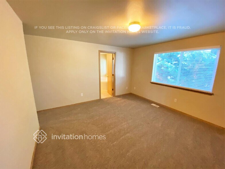 Building Photo - 19504 12th Ave Ct E