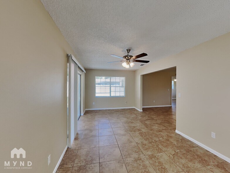 Building Photo - 12431 Brookside St