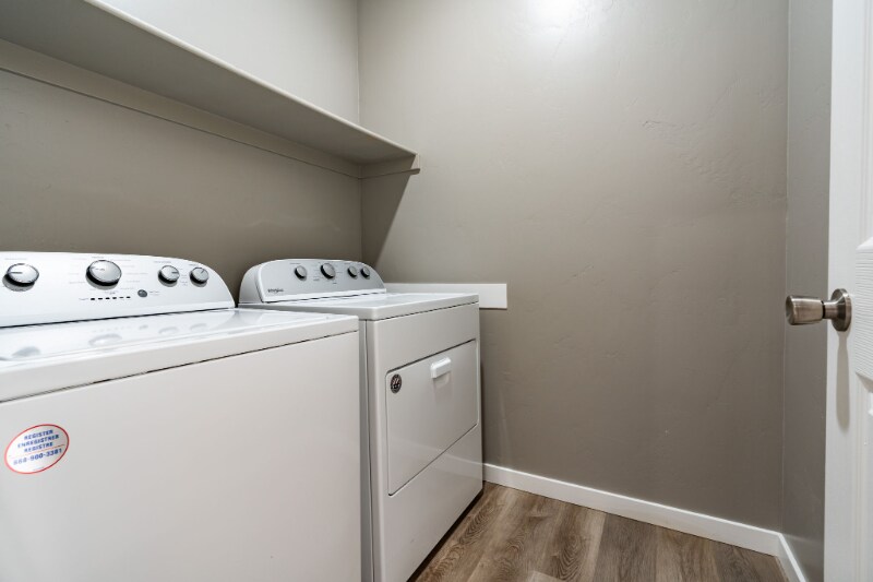 Building Photo - 383 Sage Way