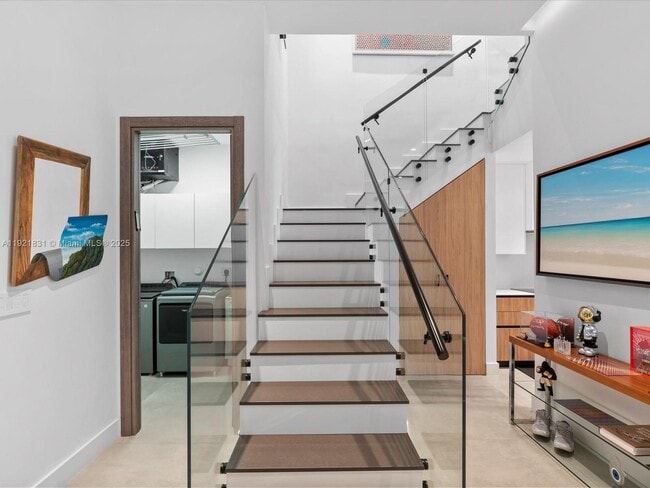 Building Photo - 3753 NE 214th St