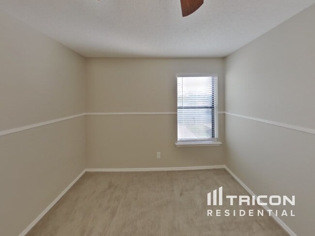 Building Photo - 1616 Woodhall Way
