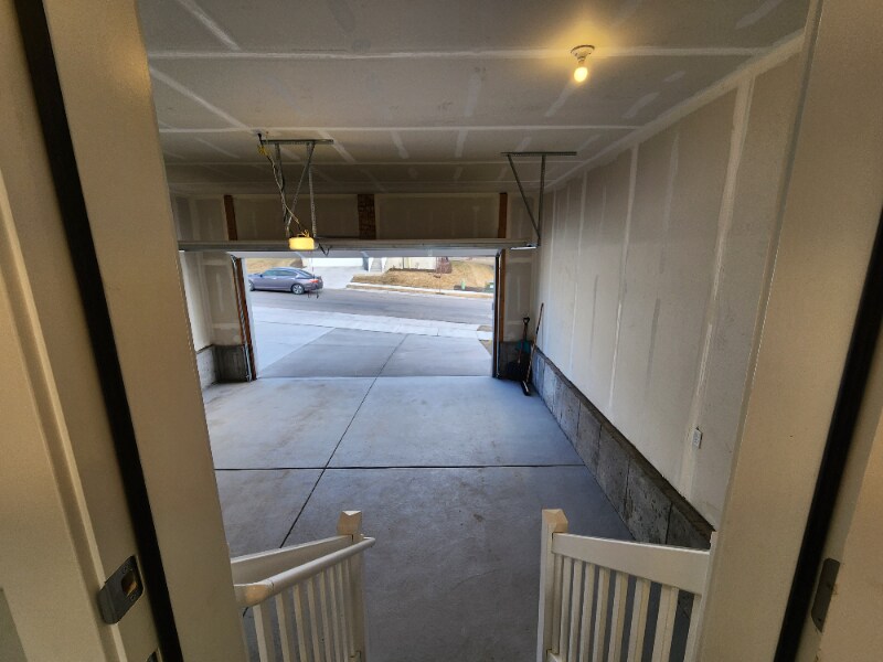 Building Photo - 439 N Hl Vw Dr