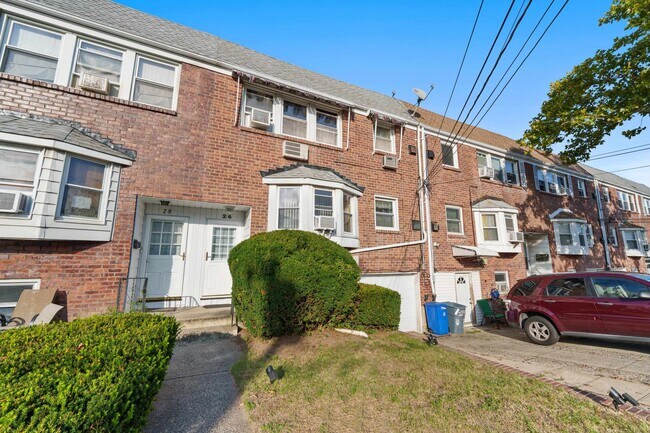 Building Photo - 26 Briarwood Rd