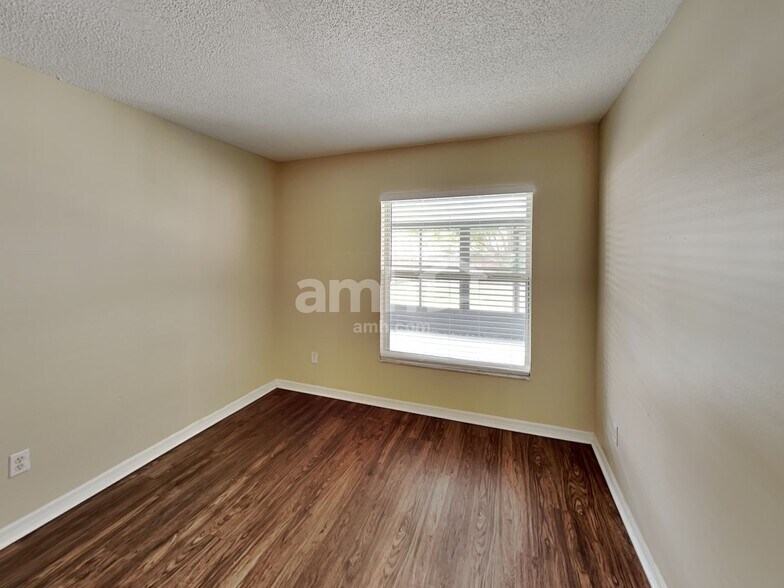 Building Photo - 10717 Siena Dr