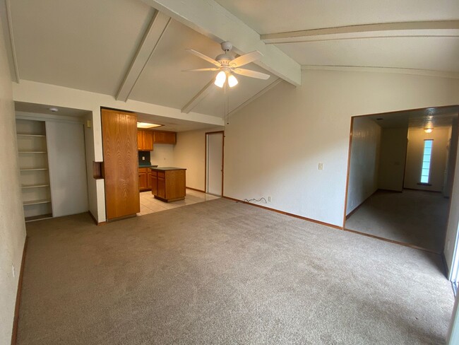 Building Photo - Spacious Foothill Farms Duplex