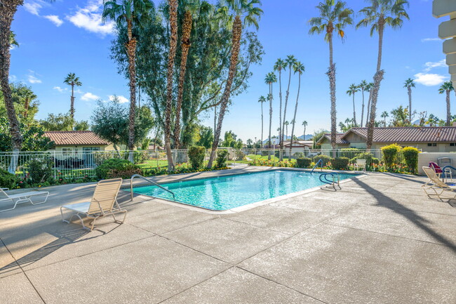 Community Pool & Spa - 41805 Largo