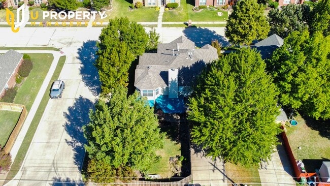 Building Photo - A Sweety Corner Home in Lewisville, Don't ...