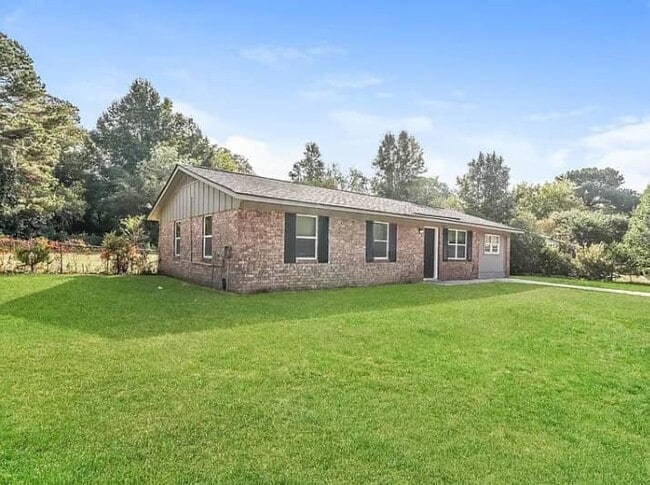 Primary Photo - 2910 Dahlia Dr
