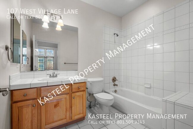 Building Photo - 107 W Village Ln