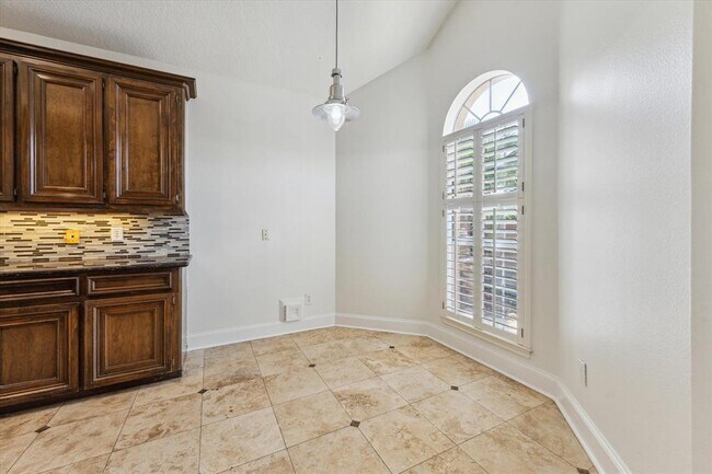 Building Photo - 1339 Parkway Ct