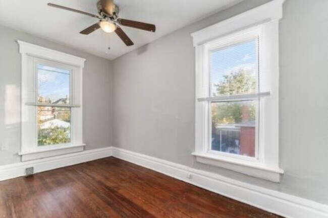 Building Photo - 360 N Garfield Ave