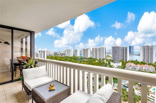 Building Photo - 1000 E Island Blvd