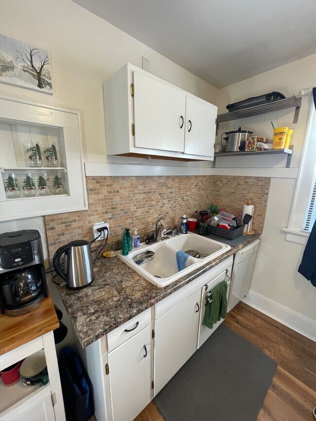 Building Photo - 3619 N Morris Blvd