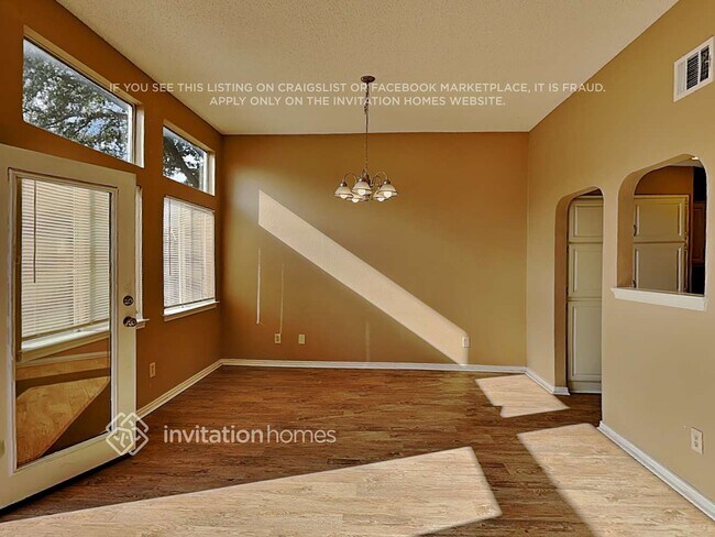 Building Photo - 3823 Branch Hollow Cir