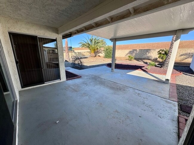 Building Photo - COMING SOON 55+ Community 2 bedroom 2 bathroom Home for Lease in Sun City