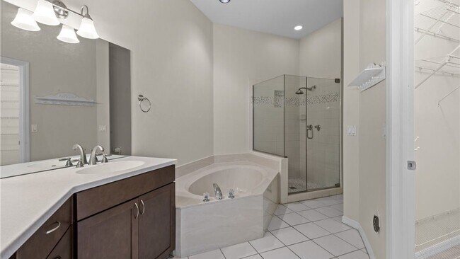 Building Photo - 11910 Seabreeze Cove Ln