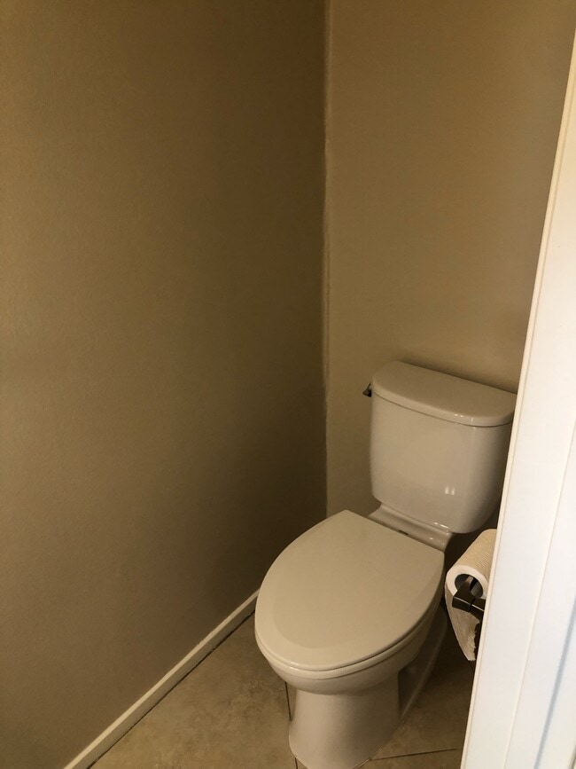 Building Photo - 183 Southampton Way