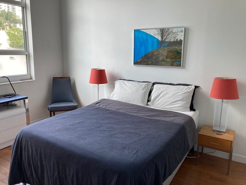 Building Photo - 2001 Biscayne Blvd