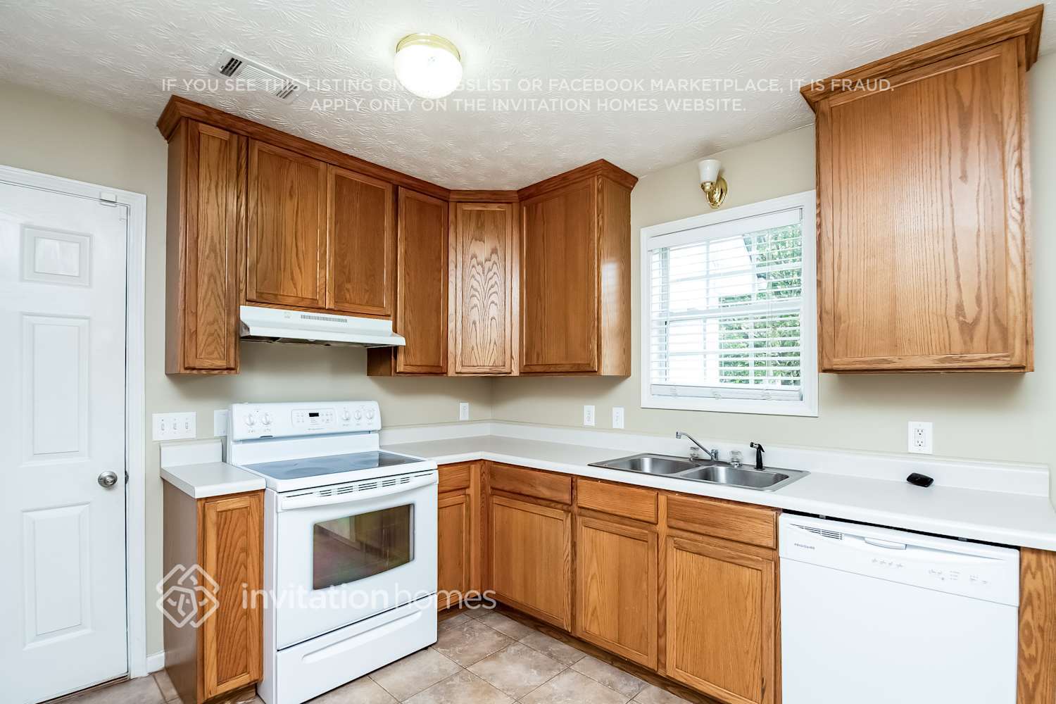 Building Photo - 10 Tara Ct