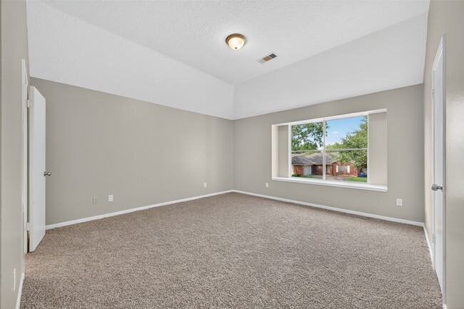 Building Photo - 1826 Oak Valley Dr