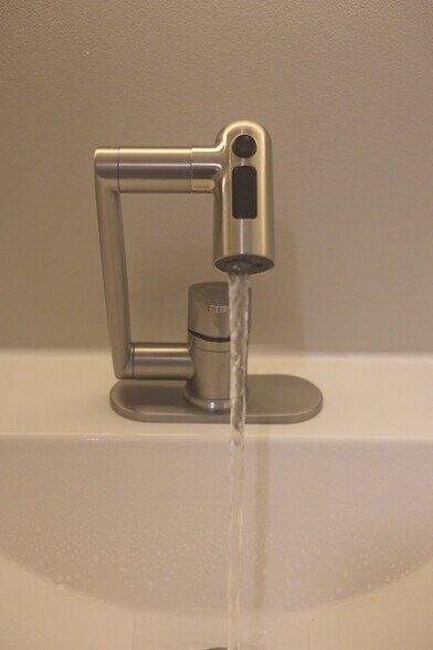 Building Photo - 1961 N Croskey St