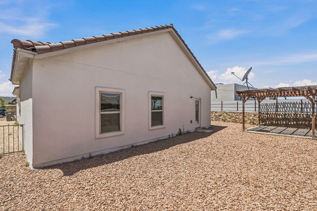 Building Photo - 13659 Everingham