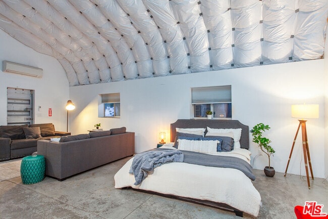 Building Photo - 1147 Wilcox Pl