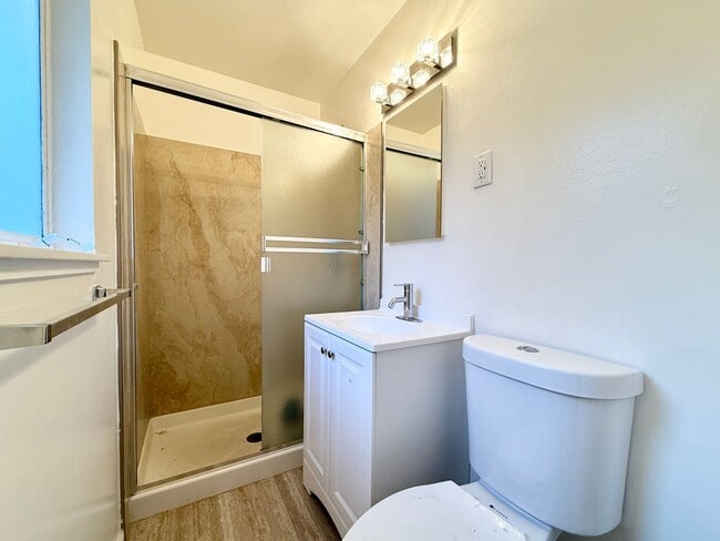 Building Photo - Coastal 3-Bed/2-Bath Home with Ocean View! ***PLEASE READ DESCRIPTION***