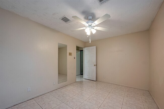 Building Photo - 9318 Benning Dr