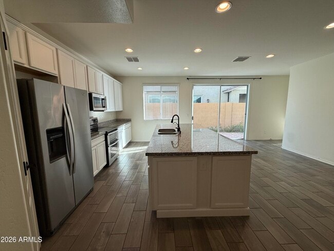 Building Photo - 4377 E Toledo St