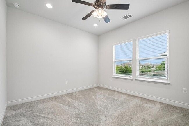 Building Photo - 10213 Forest Grove Dr