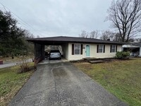 Building Photo - Home for Rent in Middle of Johnson City!