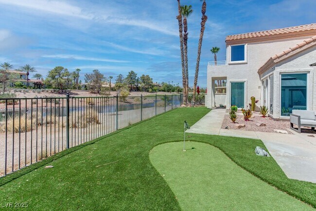 Building Photo - 8953 Diamond Falls Dr