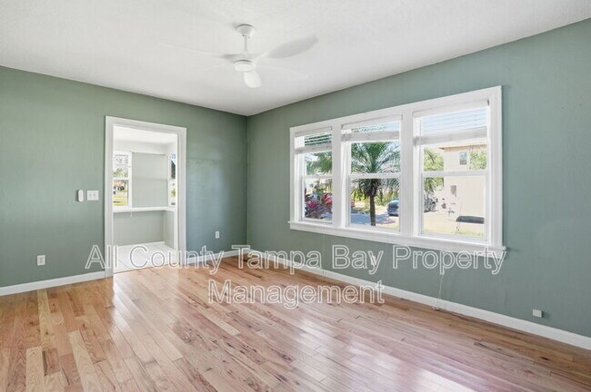 Building Photo - 1106 W Peninsular St