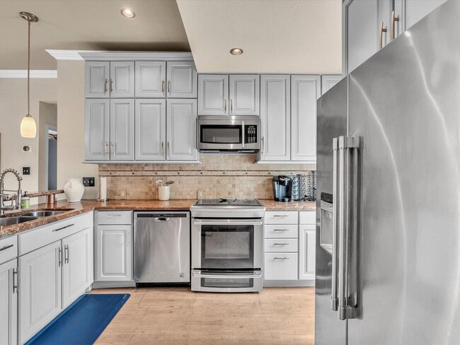 Building Photo - 436 38th St