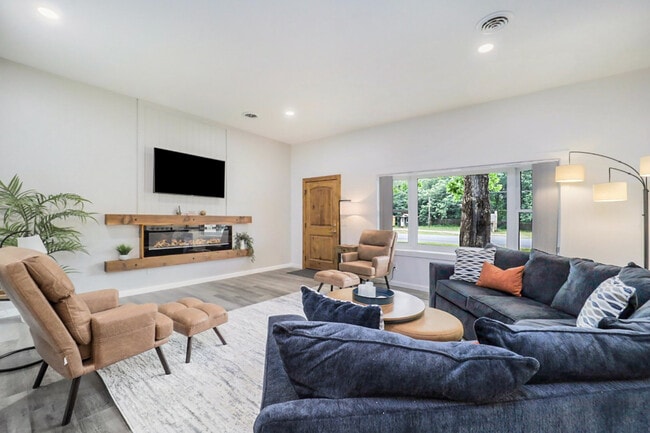 Building Photo - 2506 J Maddy Pky