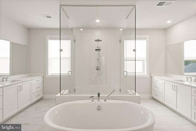 Building Photo - 857 N Manchester St