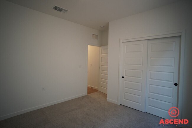 Building Photo - Stunning Home Off of Gosford and McCutchen!