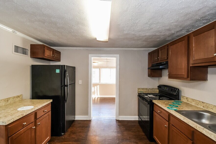 Building Photo - 10513 Suomi St