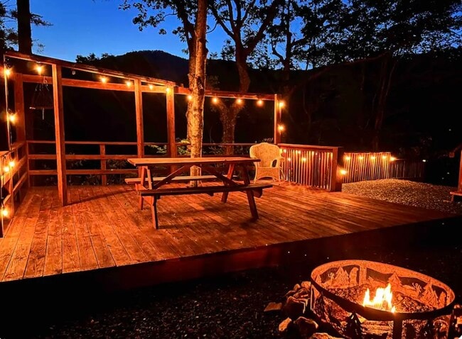 Building Photo - 84 Bear Wallow Dr