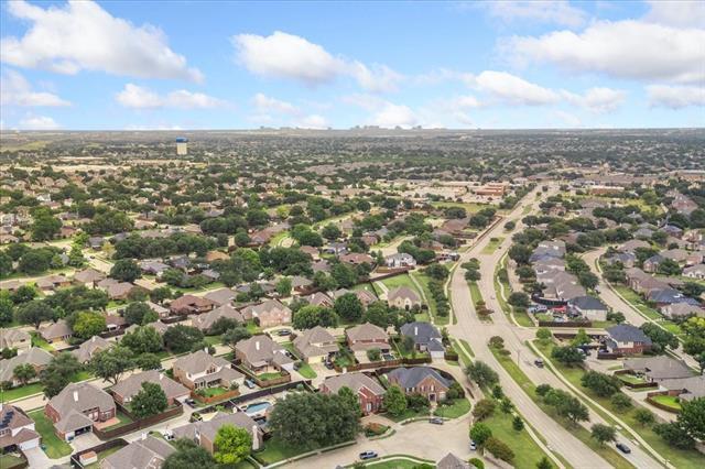Building Photo - 1404 Parkwood Dr