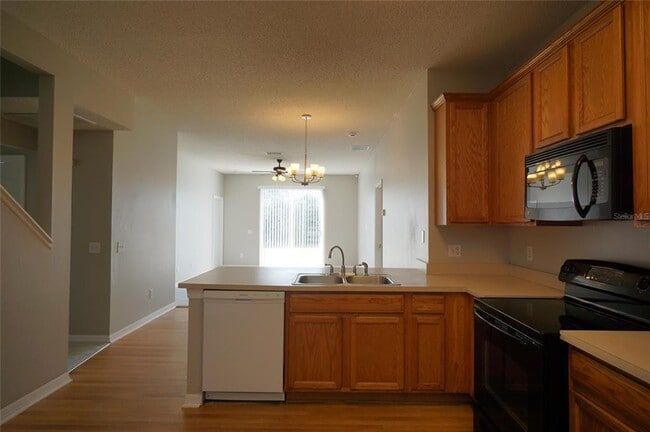 Building Photo - 10205 Goldenbrook Way